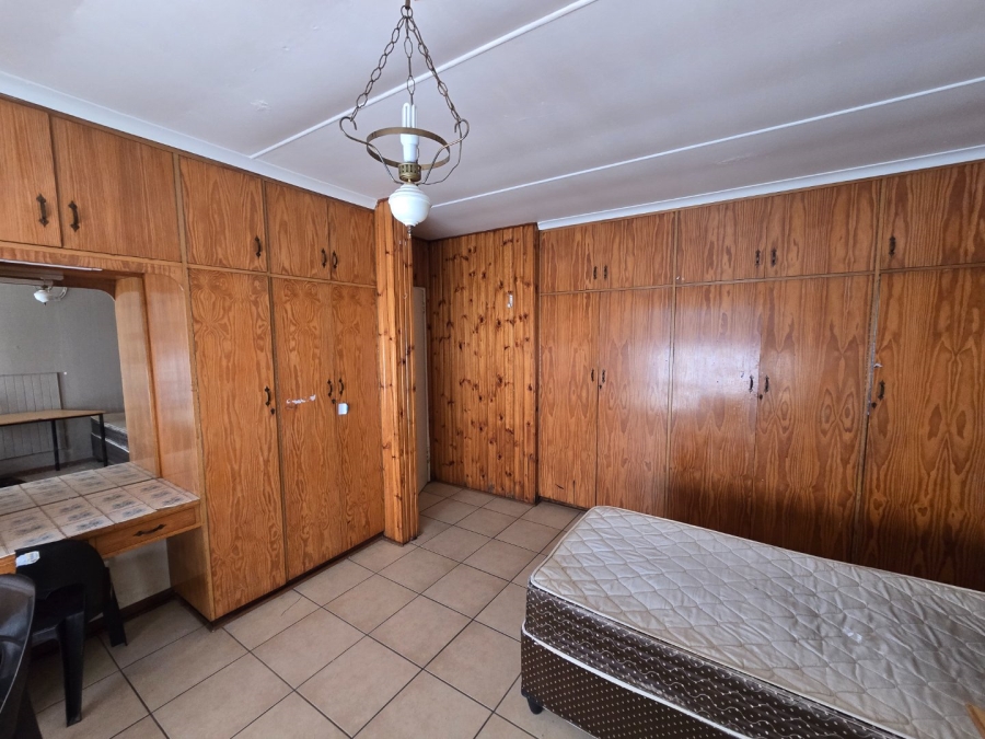 12 Bedroom Property for Sale in Universitas Free State
